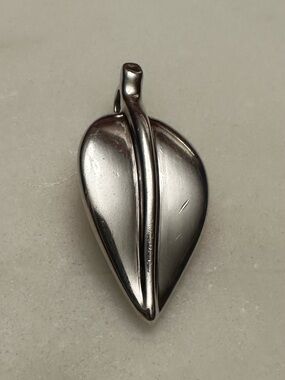 TOUS Sterling Silver Leaf Pendant
